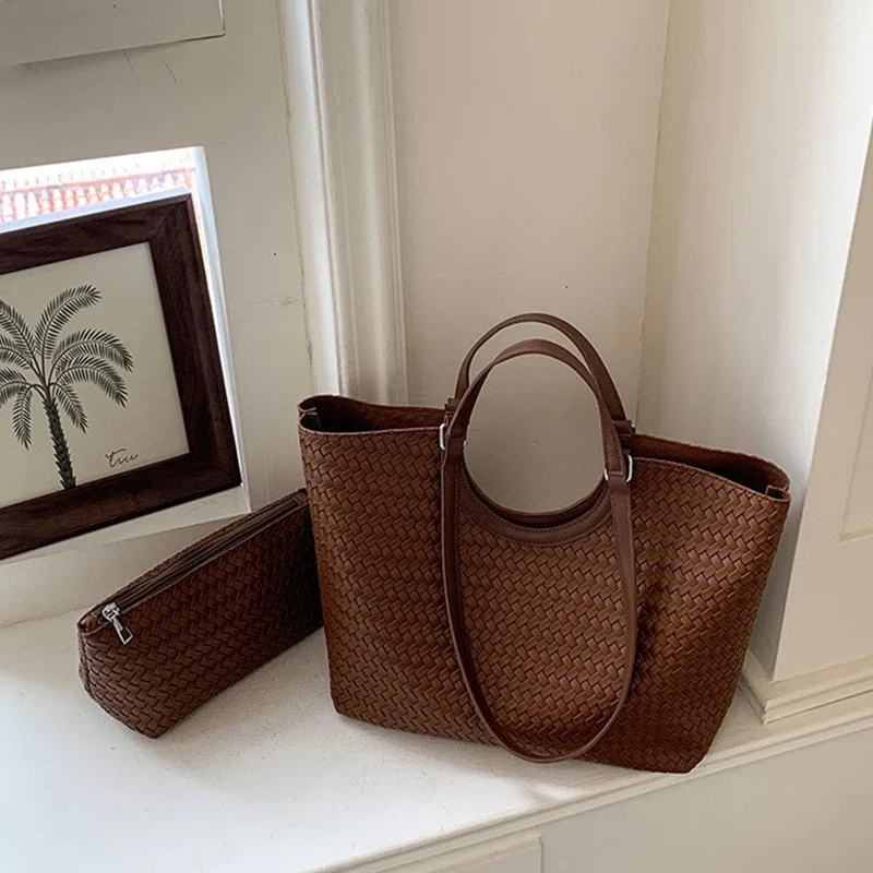 Koreanische Rattan-Geflecht-Umhängetasche, Große Kapazität Damen-Tragetasche, Sommerliche Lässige Einfache Urlaubs-Strand-Pendler-Handtasche – Detail 9