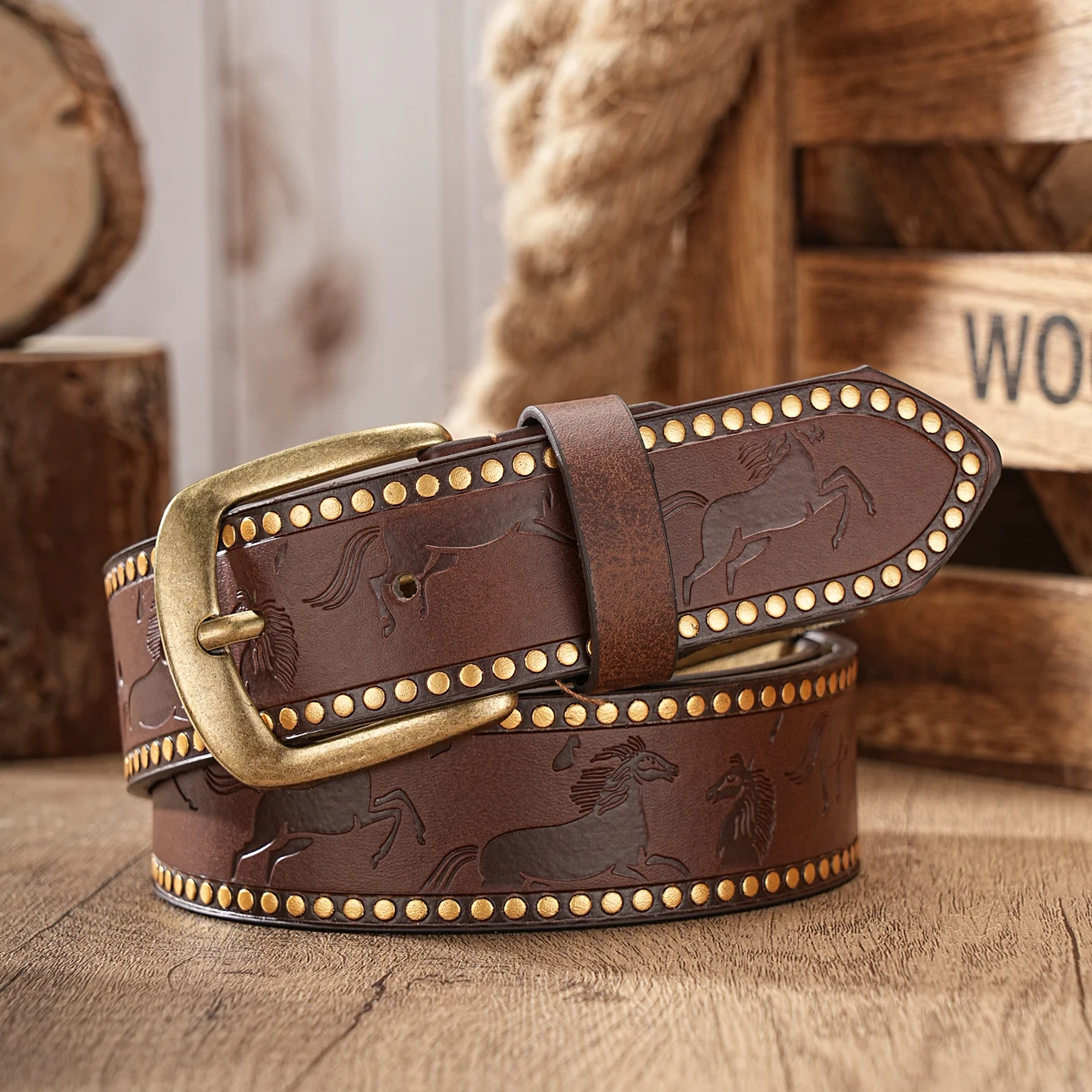 A Western Cowboy-style Men's Belt PU Leather Embossed Women's Belt Casual Fashionable Personalized Retro Belt