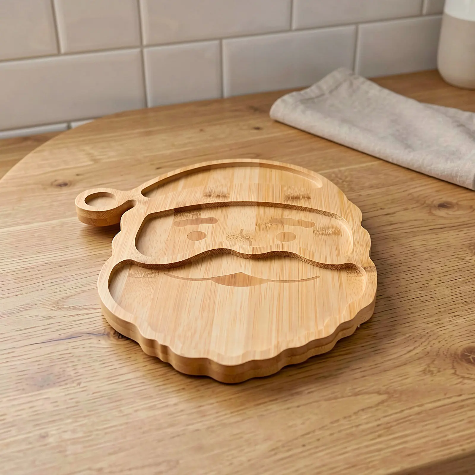 Santa Claus Christmas Charcuterie Board Xmas Serving Platter Wooden Christmas Serving Dish Party Snack Cookie Candy Fruit Plate
