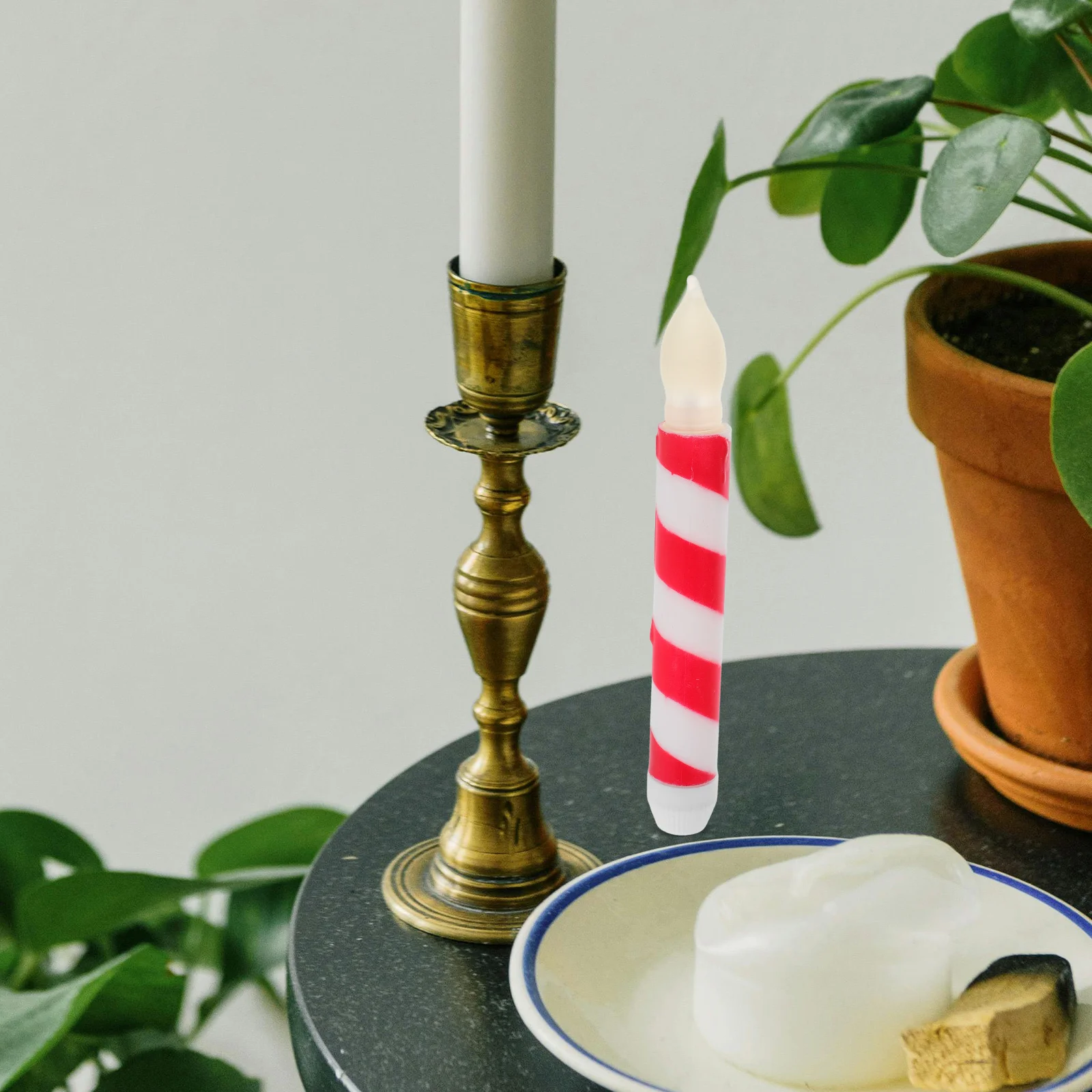 6Pcs Flameless Stripe Design Operated Taper Candles LED Flickering Warm White Light Safe Decoration for Parties Home