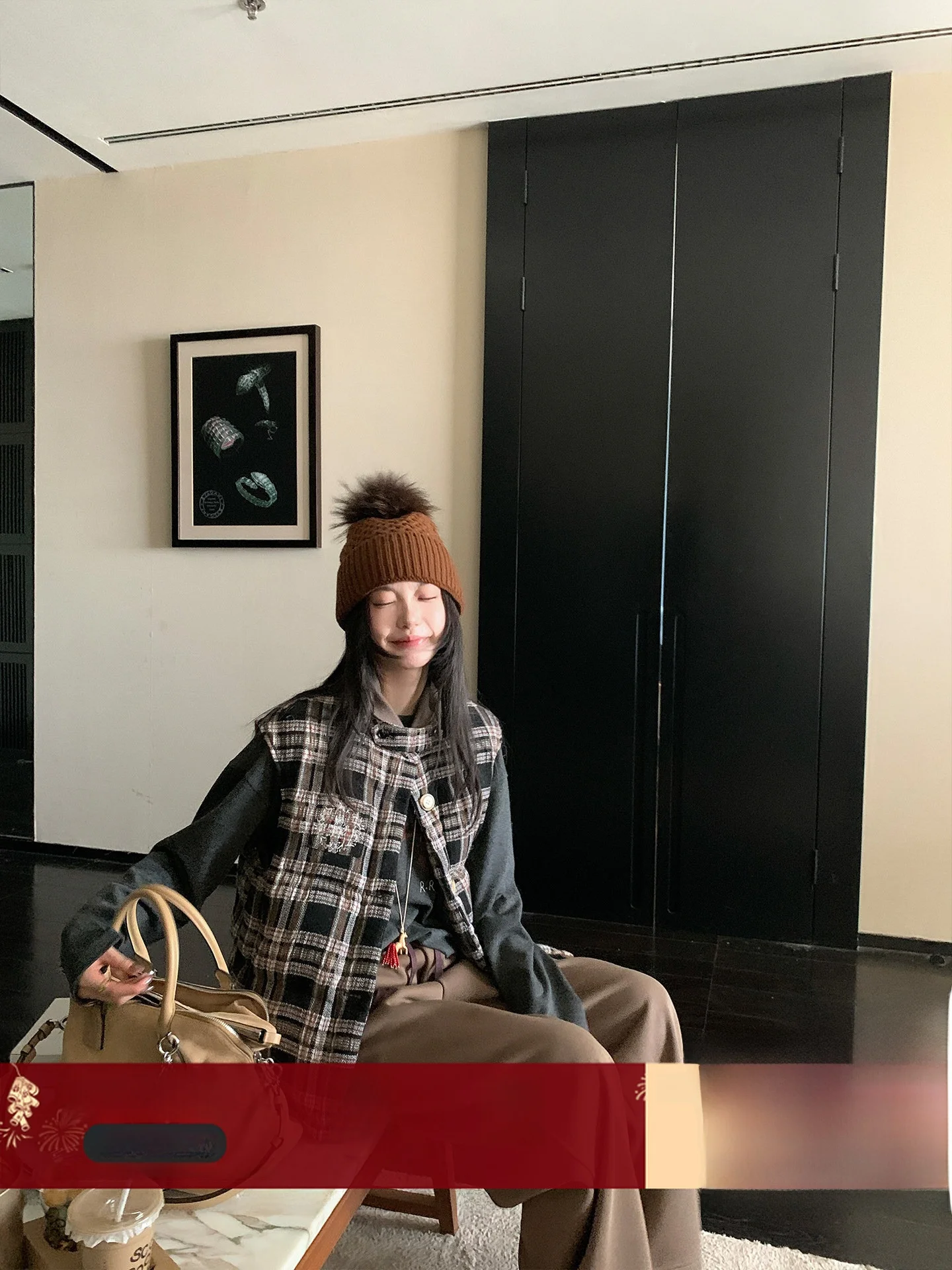 

Женский утепленный жилет из шерсти в клетку от Jenni Yang: винтажный, мягкий, с цветными вставками, теплый, утолщенный