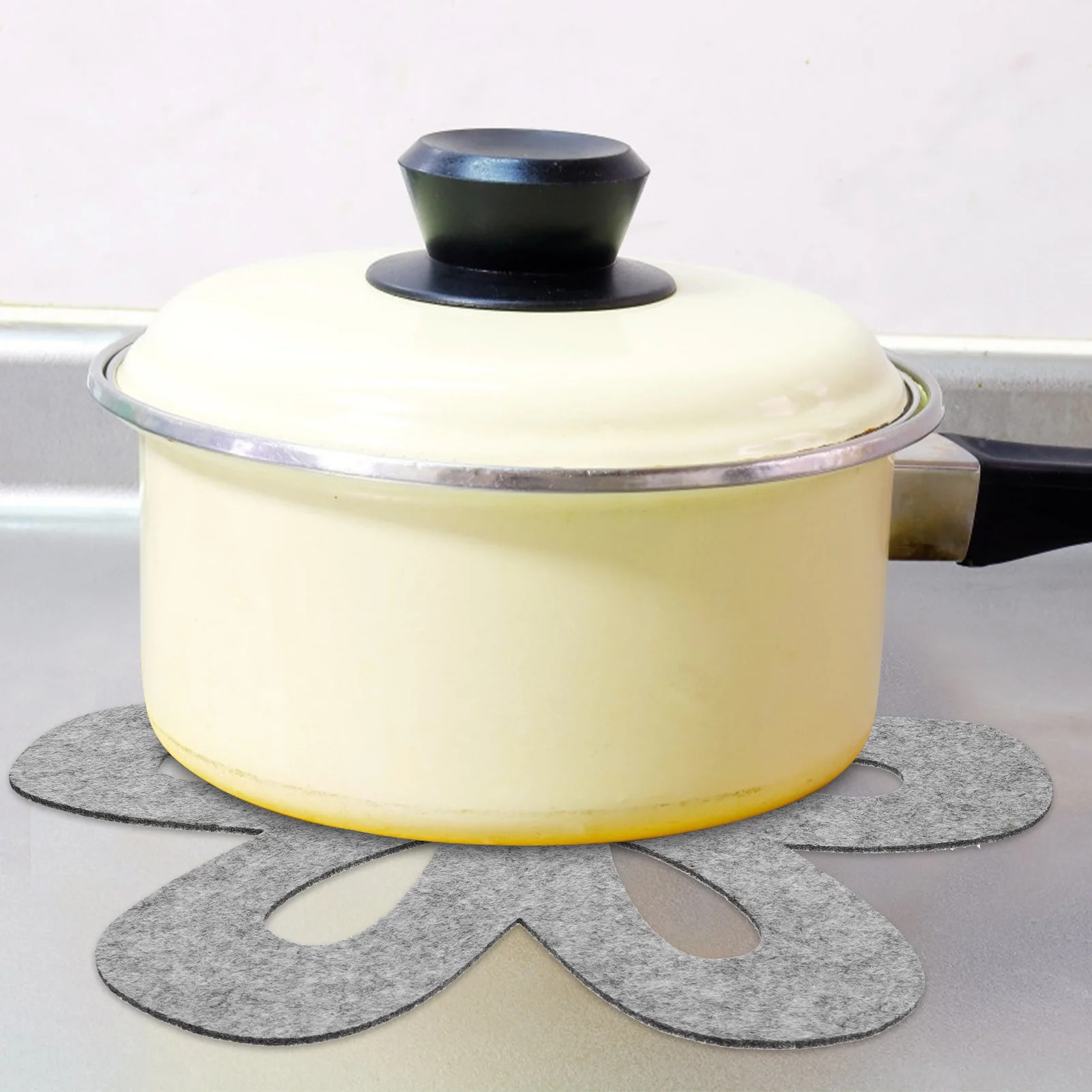 

6Pcs Sunflower Felt Pot Coasters Non-Slip Heat Resistant Pan Protectors Cup Mats Table Decoration Heat Insulation Absorbent Pads