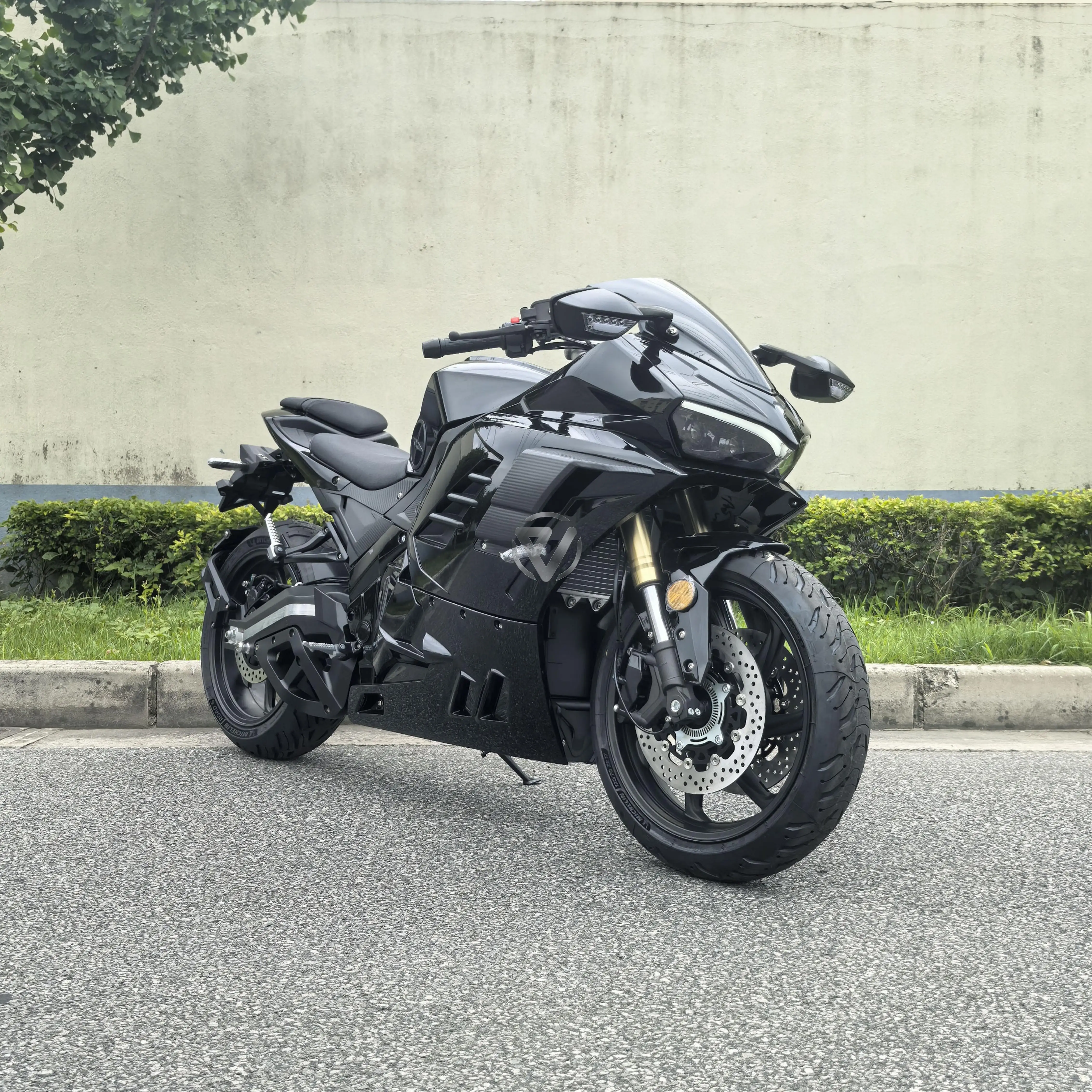 150km/h Motorcycle Electric with Full-Color TFT Smart Instrument, Tire Pressure Monitoring, and Ride Mode Selection