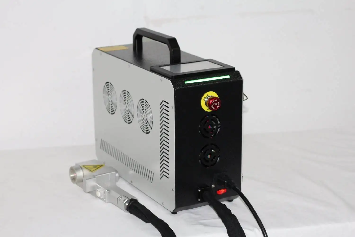 

Backpack Handheld 50W 100W Paint Stripping Machine Rust Paint Oil Pulse Machine For Sale
