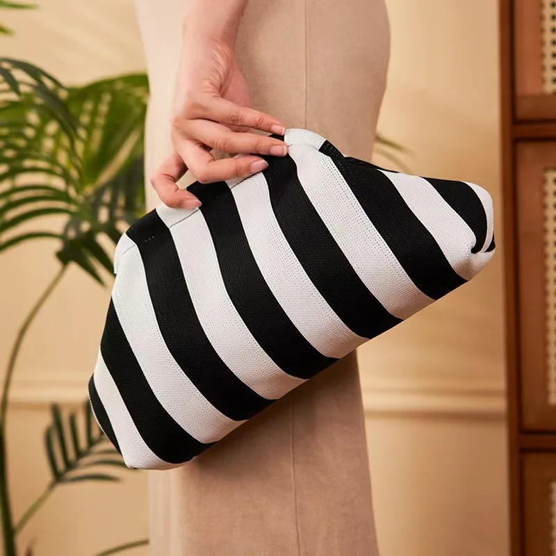 

Ladies' striped beach bag, woven bag, versatile for commuting, striped cloud bag, woven bag, hand-held makeup bag