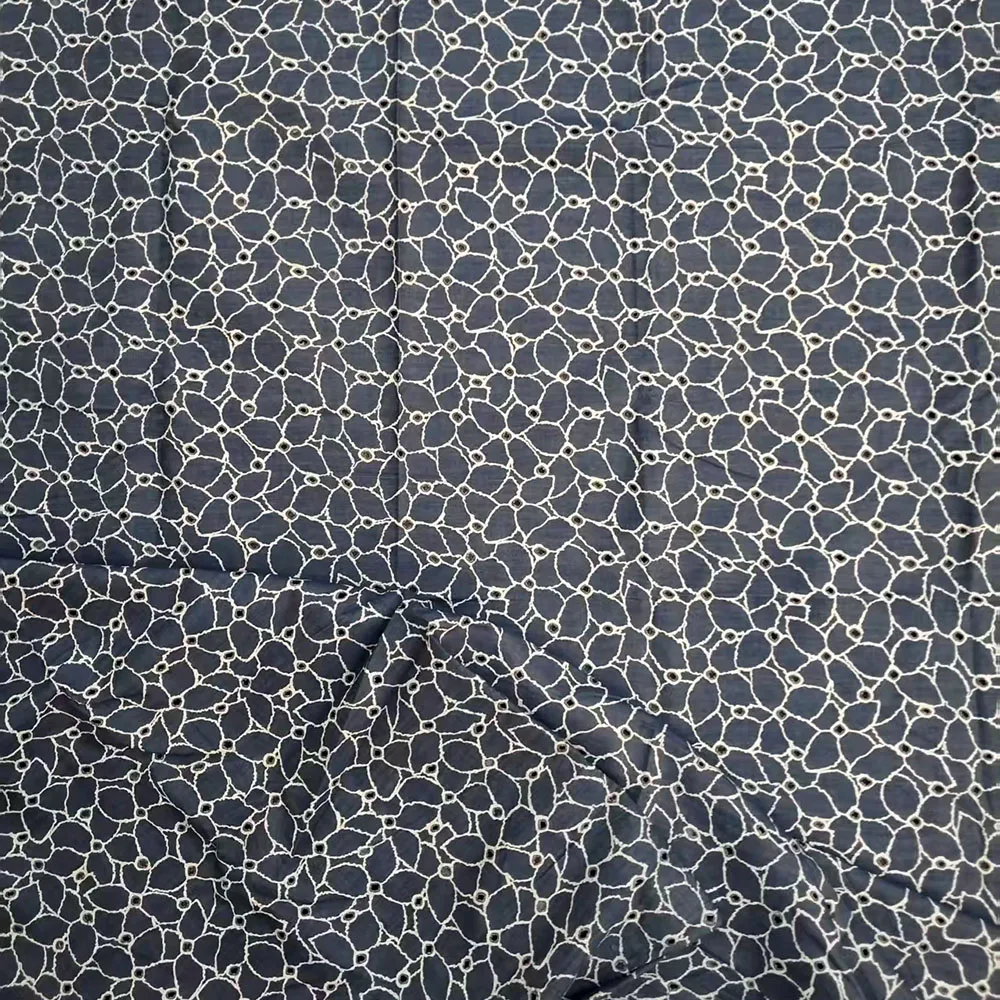 Bedruckter gewaschener Denim-Stoff, leicht, dünn, mit kleinen Löchern, blauer Baumwollstoff für DIY-Puppenkleidung, Jeans, Taschen, Schürzen, Bastelarbeiten, Handarbeitsmaterial. – Detail 2