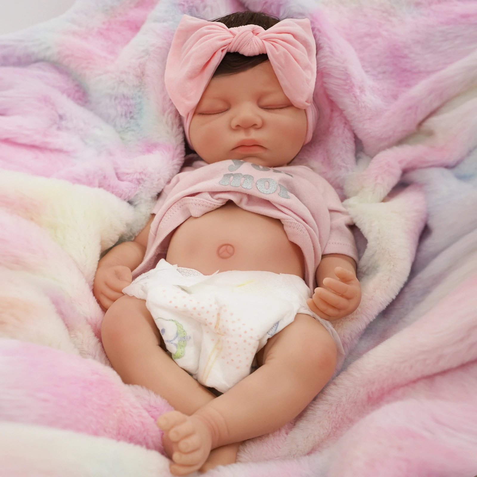 Boneca Bebê Reborn Silicone sólido 48cm Menina Realista e Suave ao Toque Pode Ser Banhado Presente Para Crianças