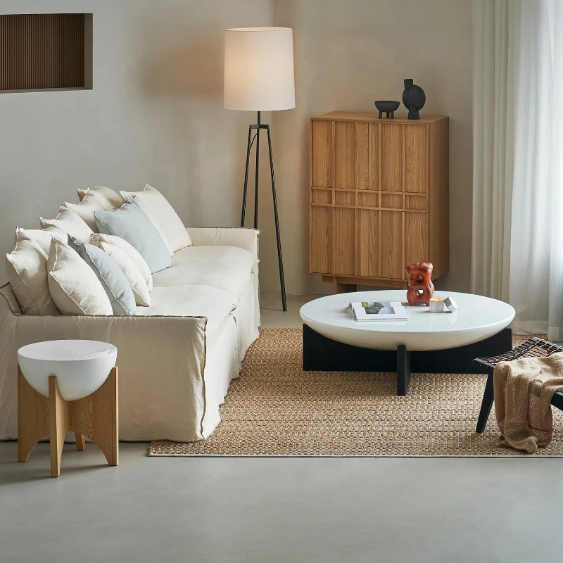 North American oak geometric edges | Modern retro design, warm wood texture integrated into multiple scenes | Artistic company