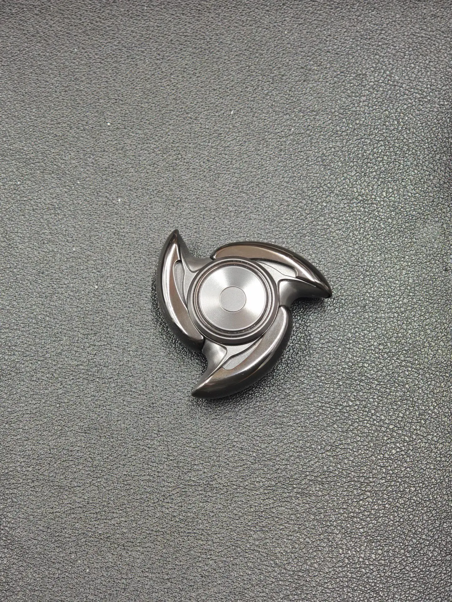 Used EDC TRINITY Liquid Flash, Three-leaf Open Nail Gyro, Zirconium Edc Decompression Toy