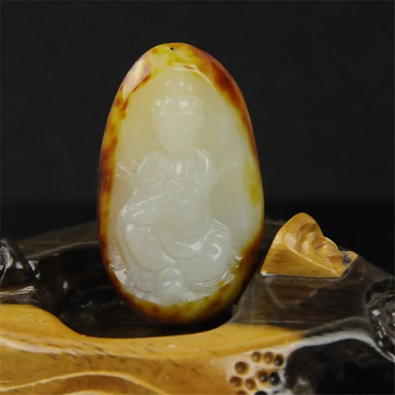 Natural Xinjiang Hetian jade, jujuba, pele vermelha, Guanyin seixo, pingente de couro, atacado