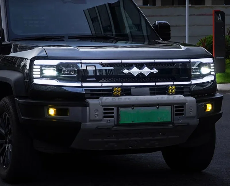 Car Luminous Grille Fit for BYD Leopard 5 Modification Black Warrior with Light Logo Grille Car Appearance Upgrade Parts