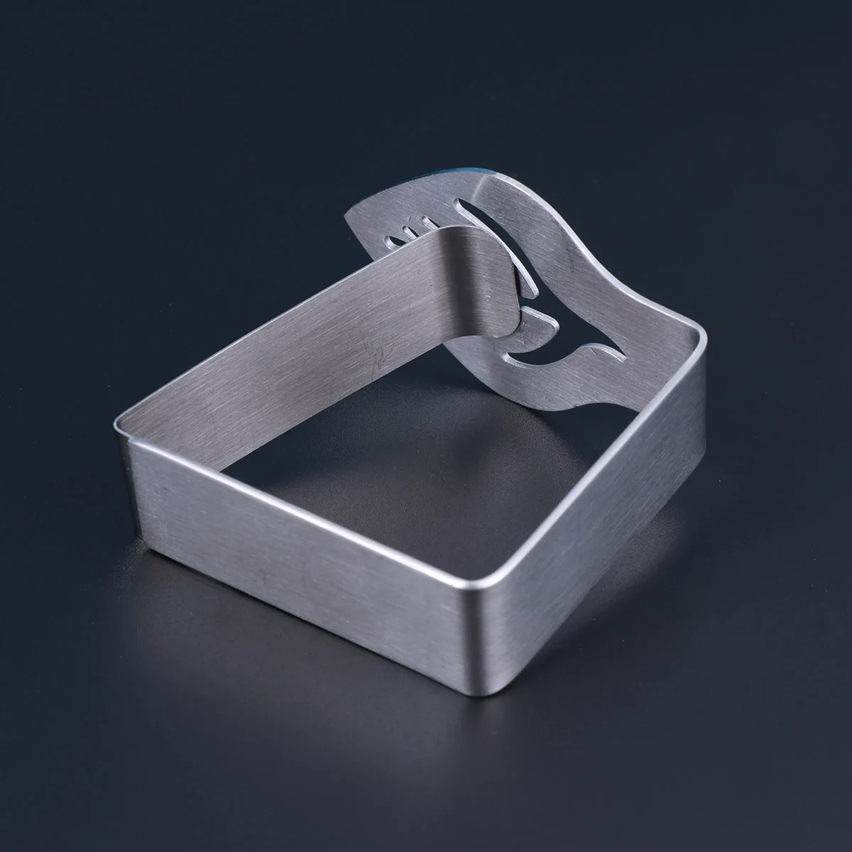

8pcs Stainless Steel Tablecloth Clamps Windproof Holders for Picnic Wedding Party Buffet Fixing Device Fit Most Table
