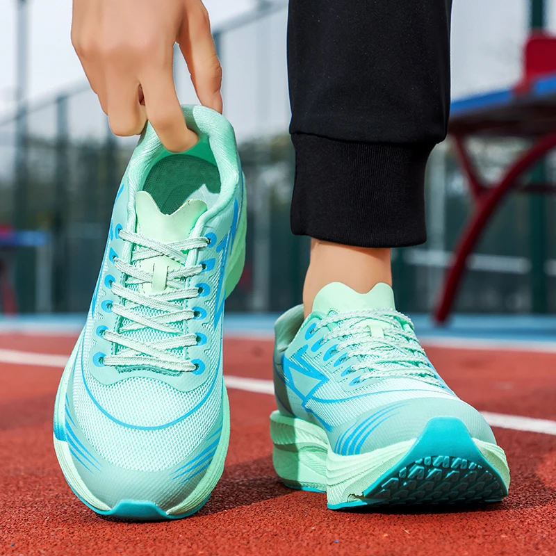 

2025 Men's Running Shoes Women's Plus Size Sneakers Casual Shoes Indoor and Outdoor Sneakers Shock Absorbing Fitness Shoes