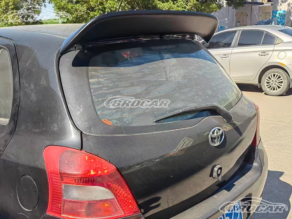 Alerón de Techo Estilo SPOON de Alta Calidad en Material FRP Rojo o Azul para Toyota Vitz Echo Yaris 2002-2013