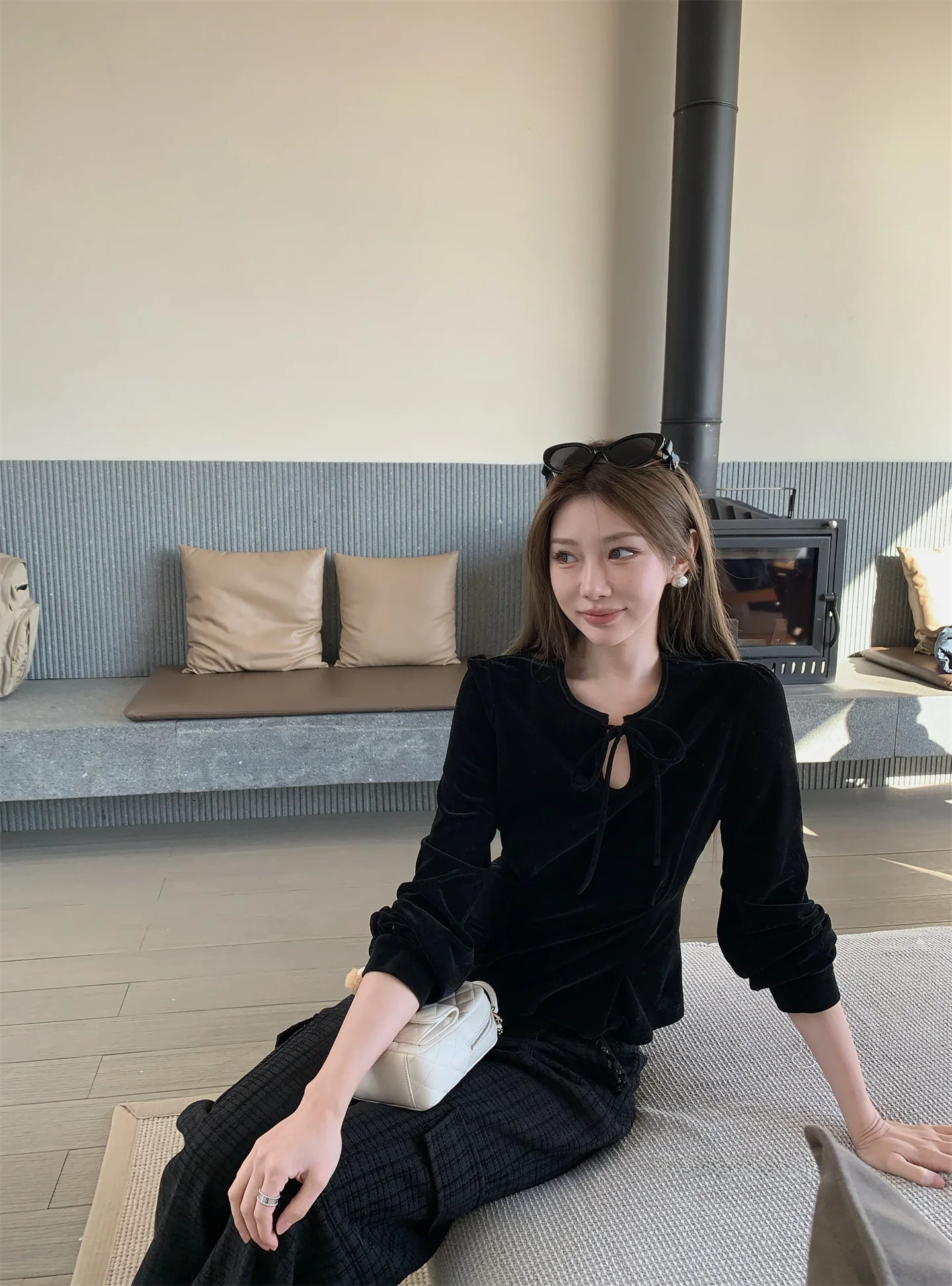 

Retro Velvet irt with Sa Design Tannin Ski round Ne Gored Circle Vintage Sle Women's Long Sve Top High Waist