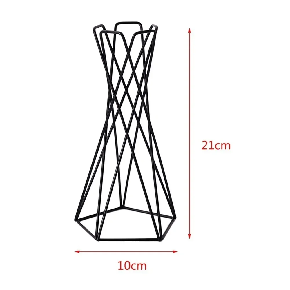 Nordic Style Air Plant Holder Metal Flower Pot Stand Geometric Iron Tillandsia Holder Table Home Garden Ornaments Flower Pots