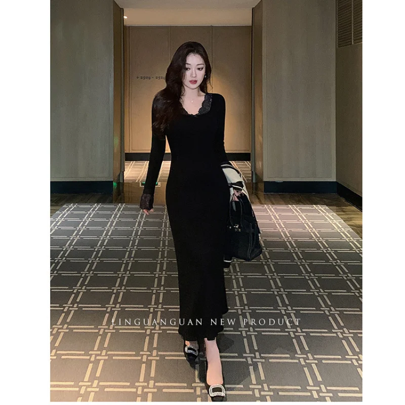 

French-style pure desire lace patchwork knit dress for women, spring and autumn, sexy black long-sleeve bodycon long dress