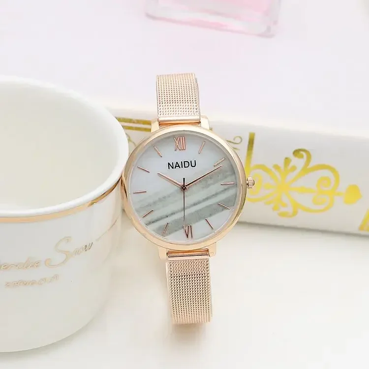 Reloj de pulsera de oro rosa con taladro de agua para mujer, joyería femenina, relojes de pulsera de cuarzo casuales con hora, moderno y elegante