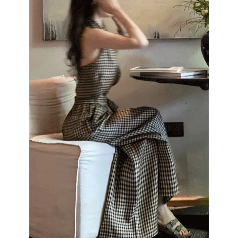 

Vintage Top Plaid Suit Women2025Summer Dopamine Halter Backless Waist Slimming Temperament Trousers Two-Piece Set