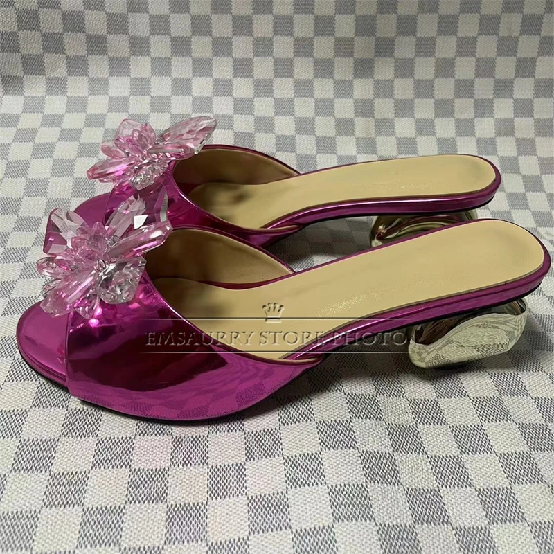 Sandali con decorazioni floreali con strass di cristallo donna Slingbacks in pelle verniciata di lusso muli estivi con tacco strano a forma di pietra