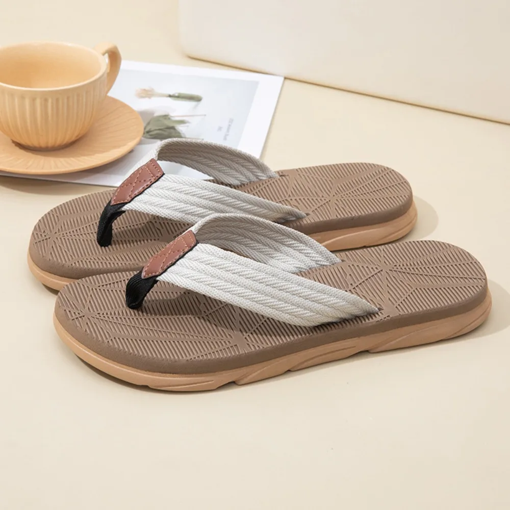 Men's Slippers New Modern Fashion Popular Beach Shoes Casual Flip Flops Man High End Slippers Men's Outside