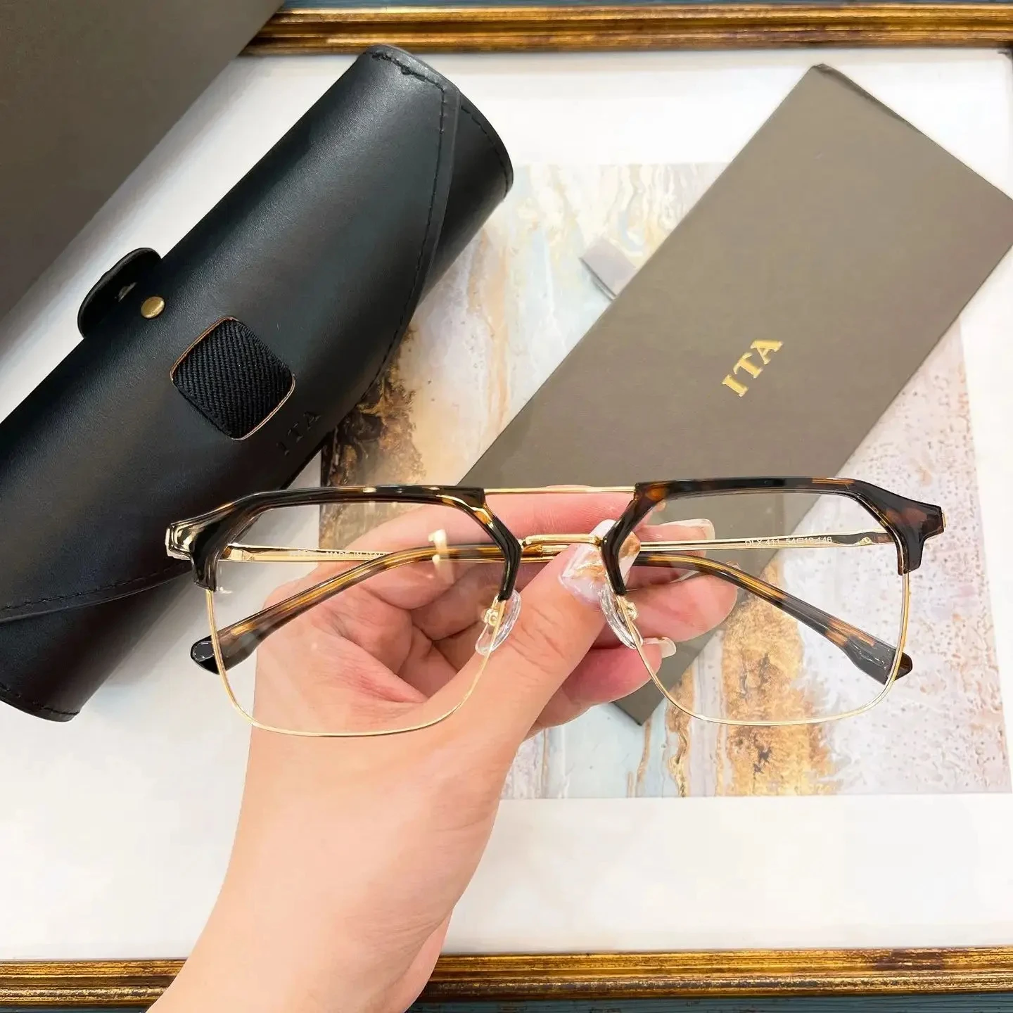 

Original ADITA DLX411 Premium Classic Square Formal Business Men Sunglasses Retro Leisure Luxury Clear Lens Women Couple Eyewear