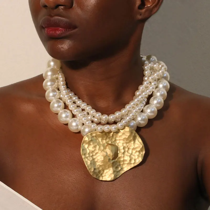 

Handmade Vintage Beads Necklace with Geometry Pendant Women Girl Trendy Vintage Wedding Party Christmas Jewelry Decor Gift