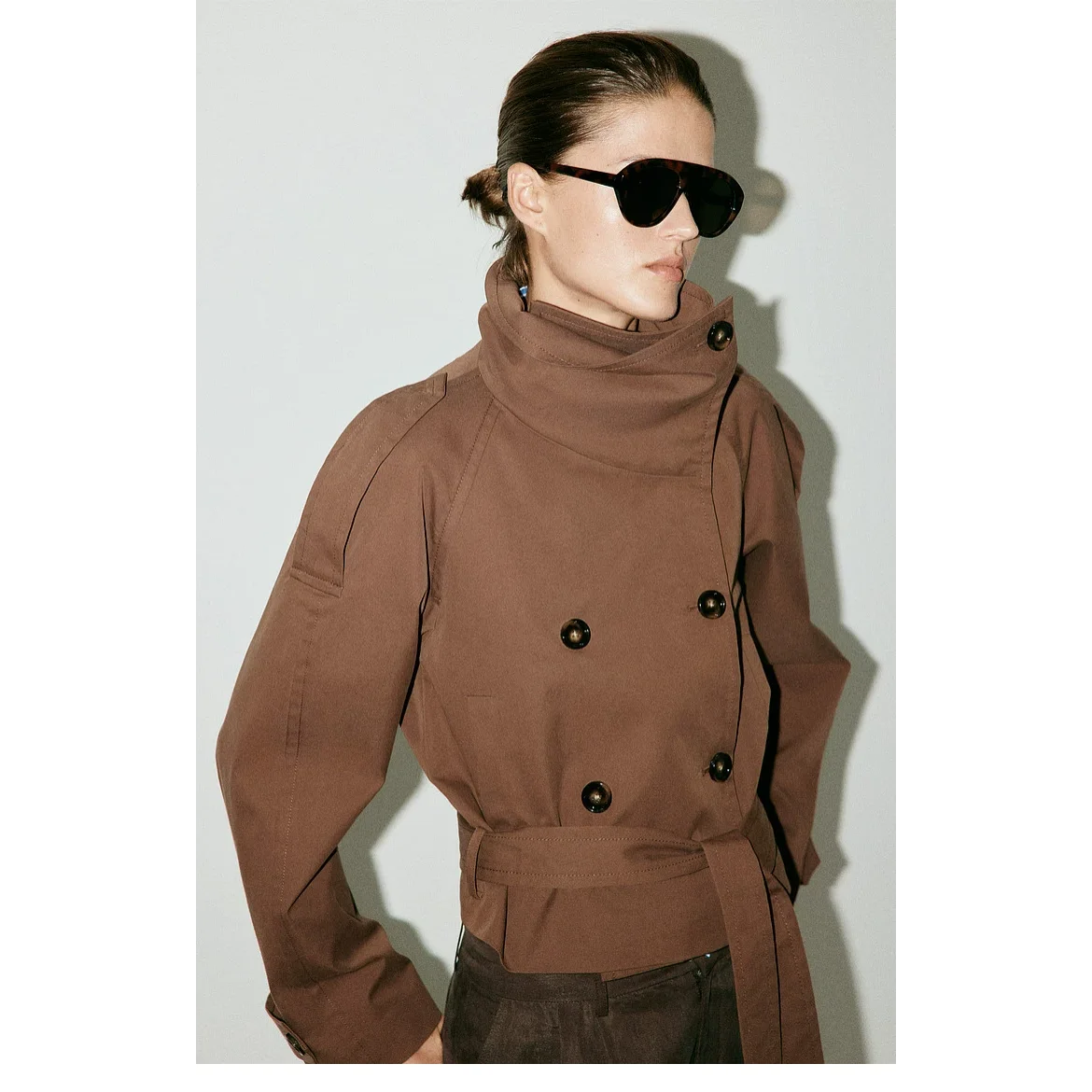Fashionable Short Coat Jacket Women's Stand Collar Double Row Buttons Shape Outwear Polyester Fiber Long Sleeve Autumn Coat