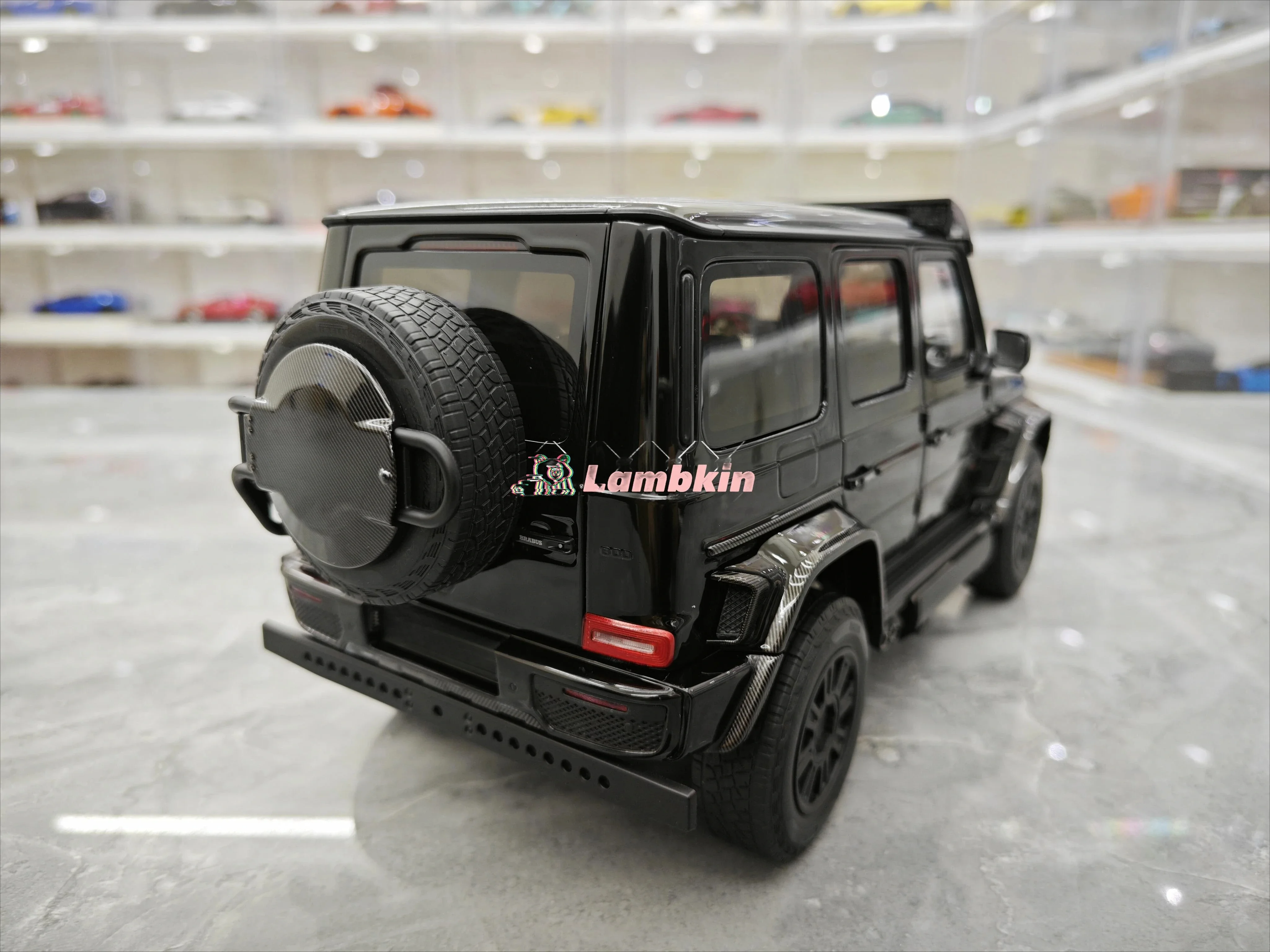 Prawie prawdziwe 1/18 2023 benz-G63 brabuz800 4X4 symulacja stop metalu model samochodu limitowany prezent kolekcjonerski ozdoba miniaturowa