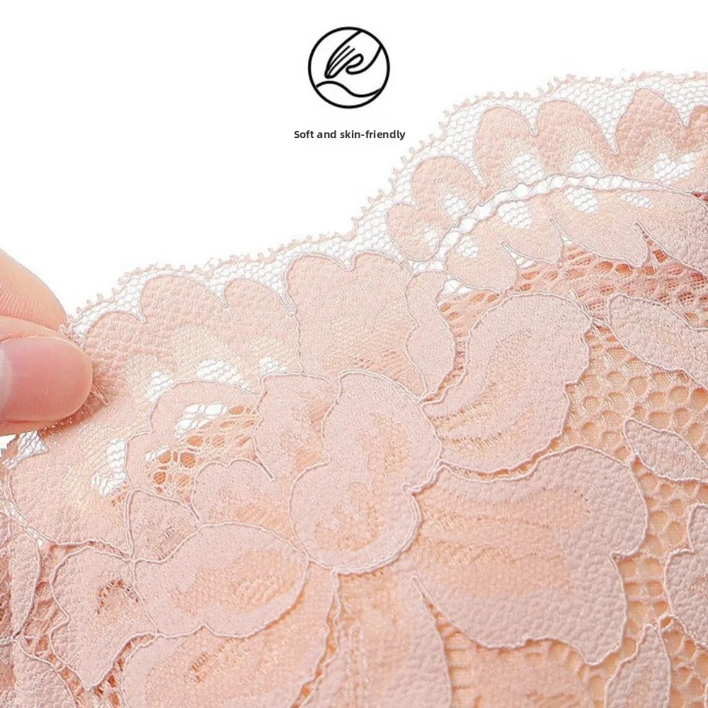 

Plus Size Lace Seamless Bra Shockproof Comfortable Lace Women's Underwear Big Bra Close-fitting Wireless Deep V Bra Ladies
