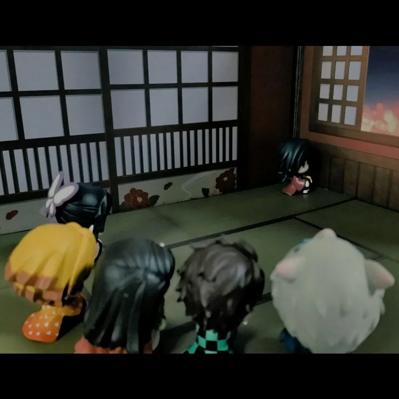 Demon Slayer Gashapon — Tanjiro, Inosuke, Giyu, Nezuko, Zenitsu — Cross — фигурки ожидания на ногах