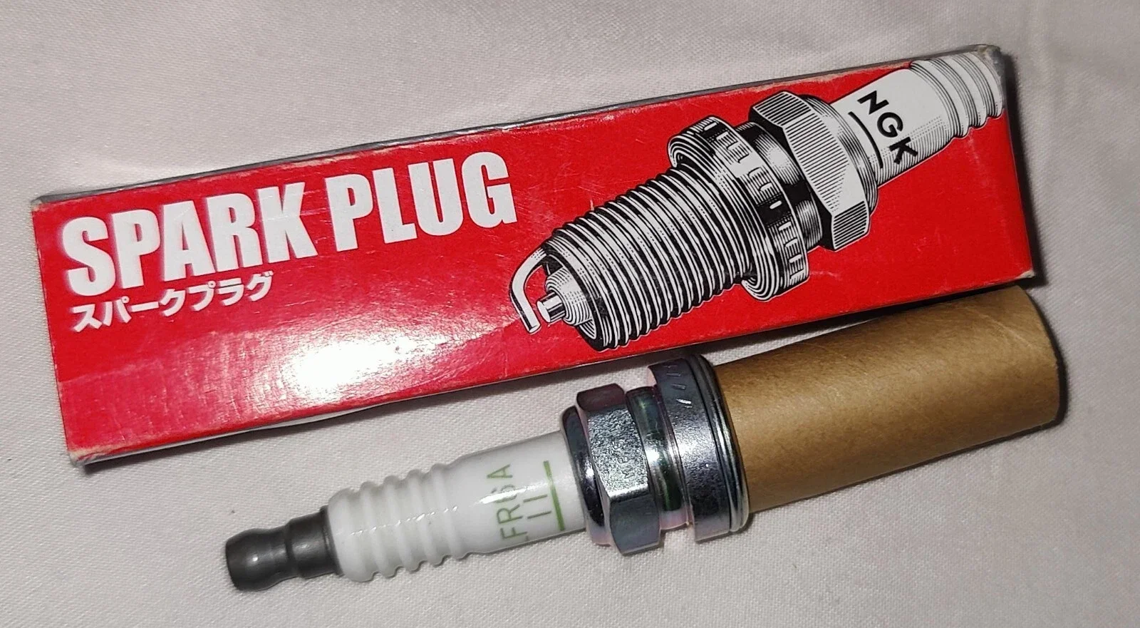 

OEM 94702-00400 Свеча зажигания для подвесного двигателя Yamaha F115-350 NGK LFR6A-11 Свечи зажигания