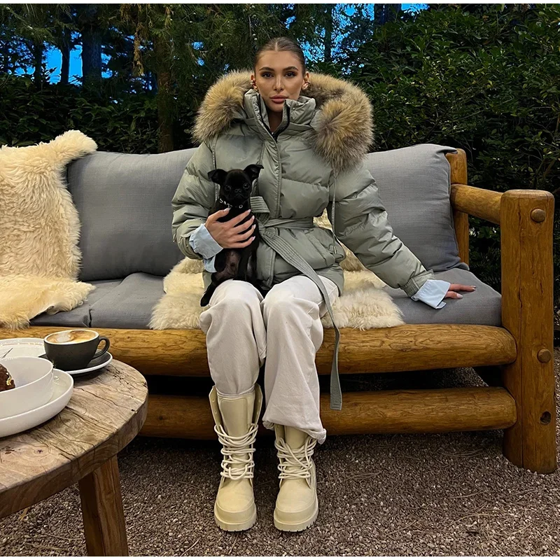 Kurze Damen-Winterjacke mit Kunstfellkapuze, Pelzkragen und Reißverschluss, Warme Outdoor-Bekleidung, Lässige Streetwear – Detail 9
