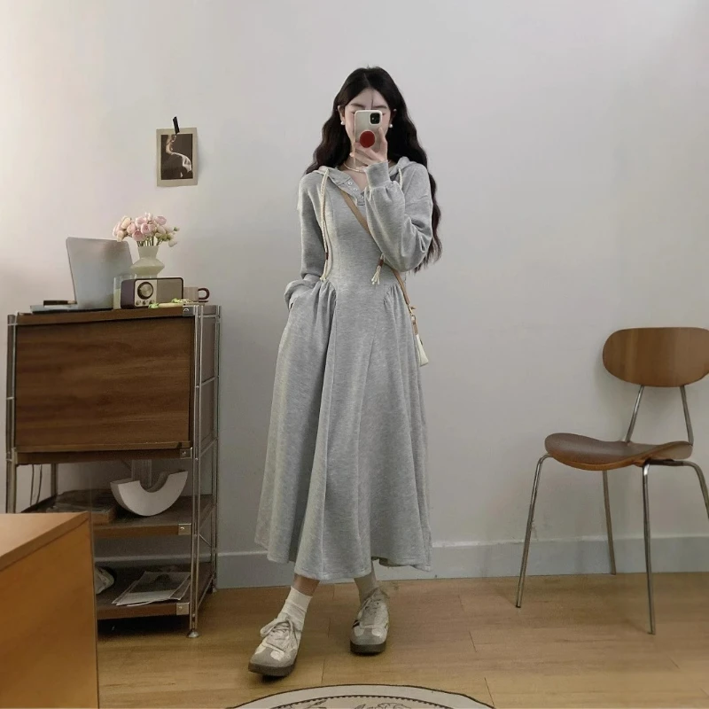 

Gentle Korean Chic Retro Hooded Sweater Dress for Women's Spring and Autumn New Waist Cover, Thin and Super Figure Skirt Fashion