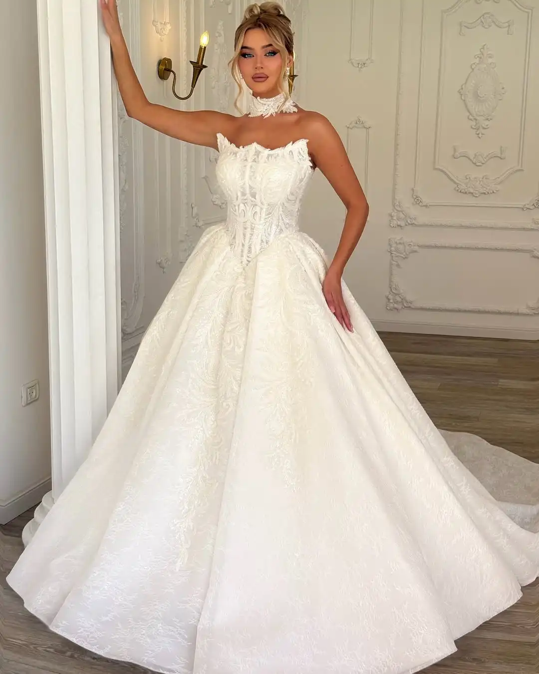 Maßgeschneiderte luxuriöse Brautkleider mit Spitzenapplikationen und Sweetheart-Ausschnitt, A-Linie, nach Maß, 2026