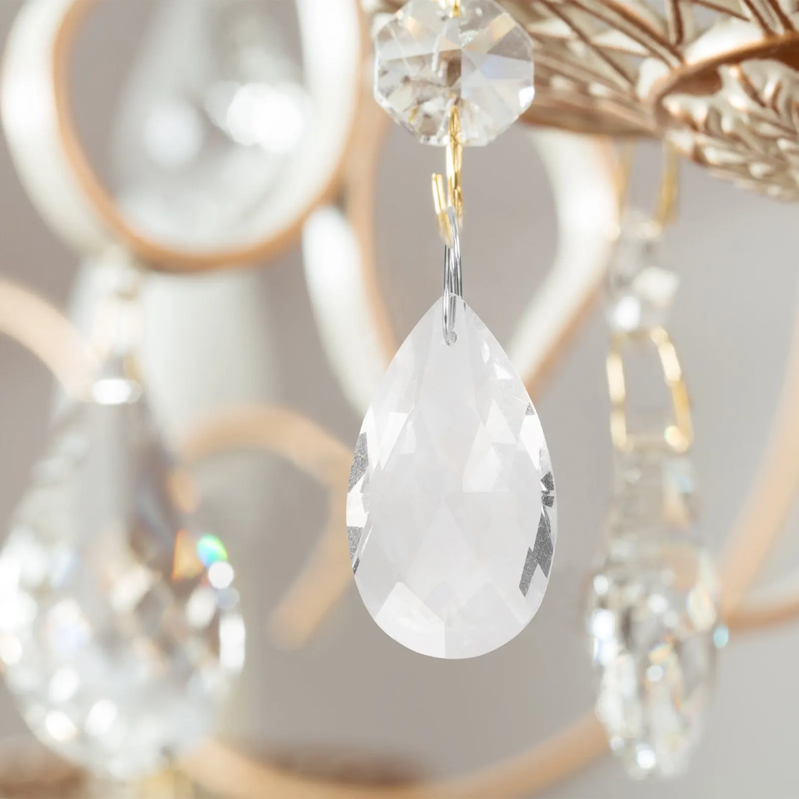 10Pcs Exquisite Transparent Crystal Hanging Pendants for Lamp Shade Chandelier Decor Home Garden Outdoor Sunlight Sparkling