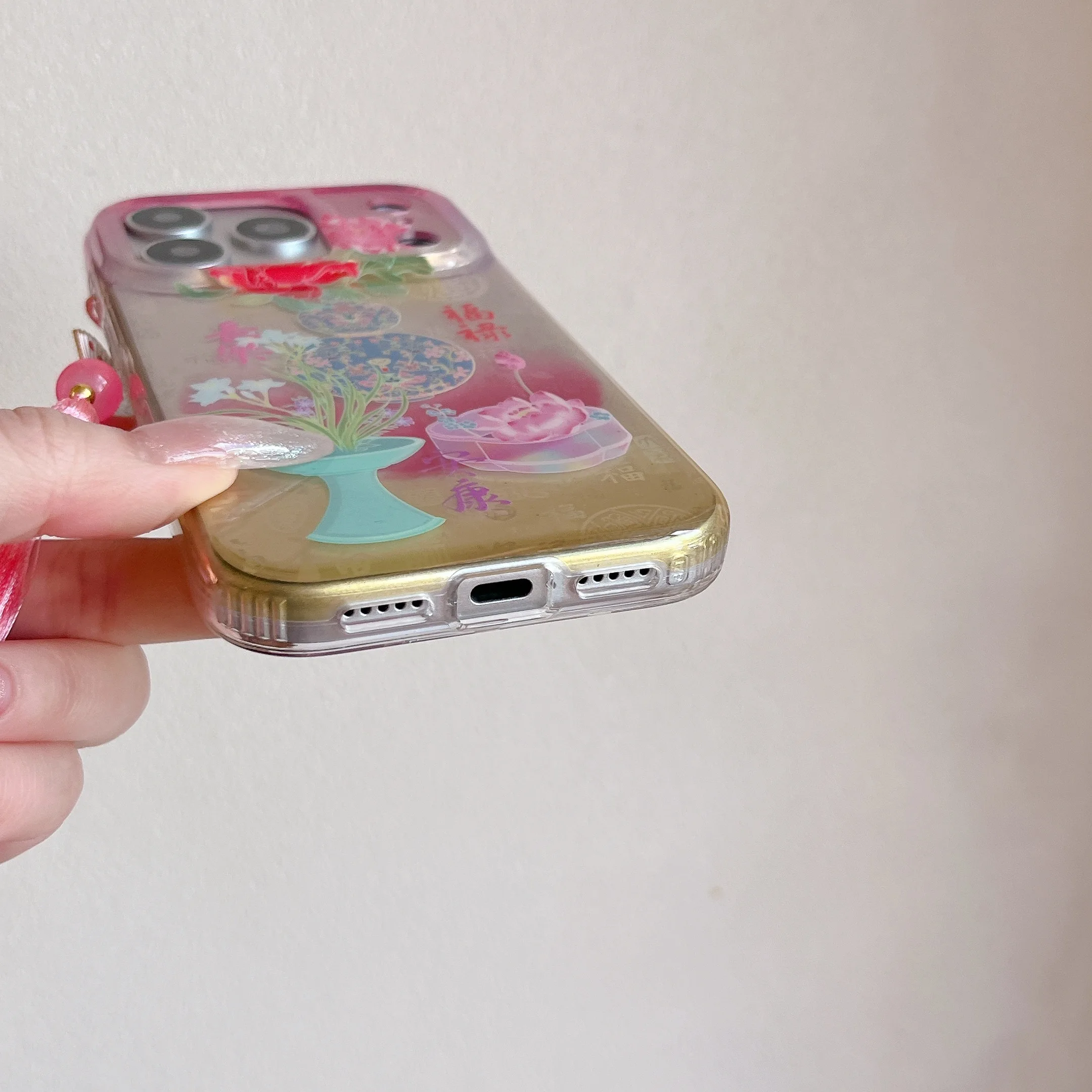 Traditionelle Chinesische Farbverlauf-Pfingstrosen-Laterne Rosa Fächer-Quasten Handyhülle für iPhone 18 17 16 15 14 11 12 13 Pro Max Plus Rückseiten-Cover – Detail 4