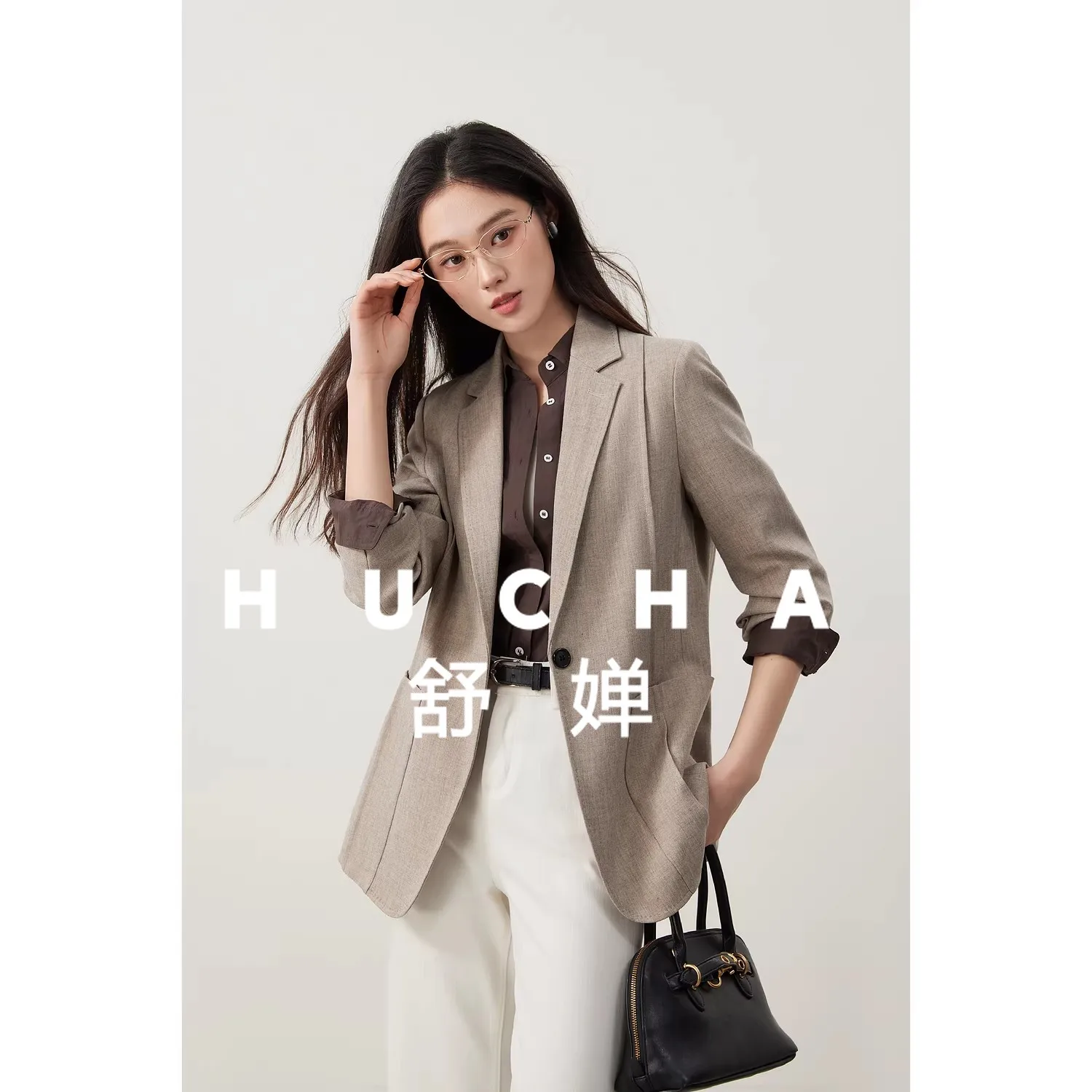 

Simple and Fashionable, Flat Collar, Micro-shoulder Pads, Large Pockets, Solid Color Suit, New in Spring 26