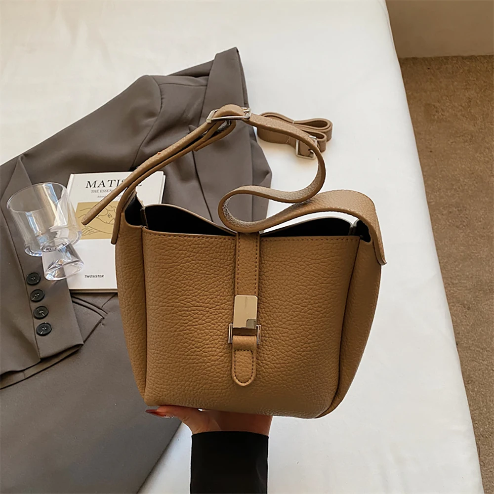 

Women Fashion Bucket Crossbody Bags 2025 High Quality Litchi-patterned PU Leather Shoulder Bag Versatile Commuter Underarm Bag