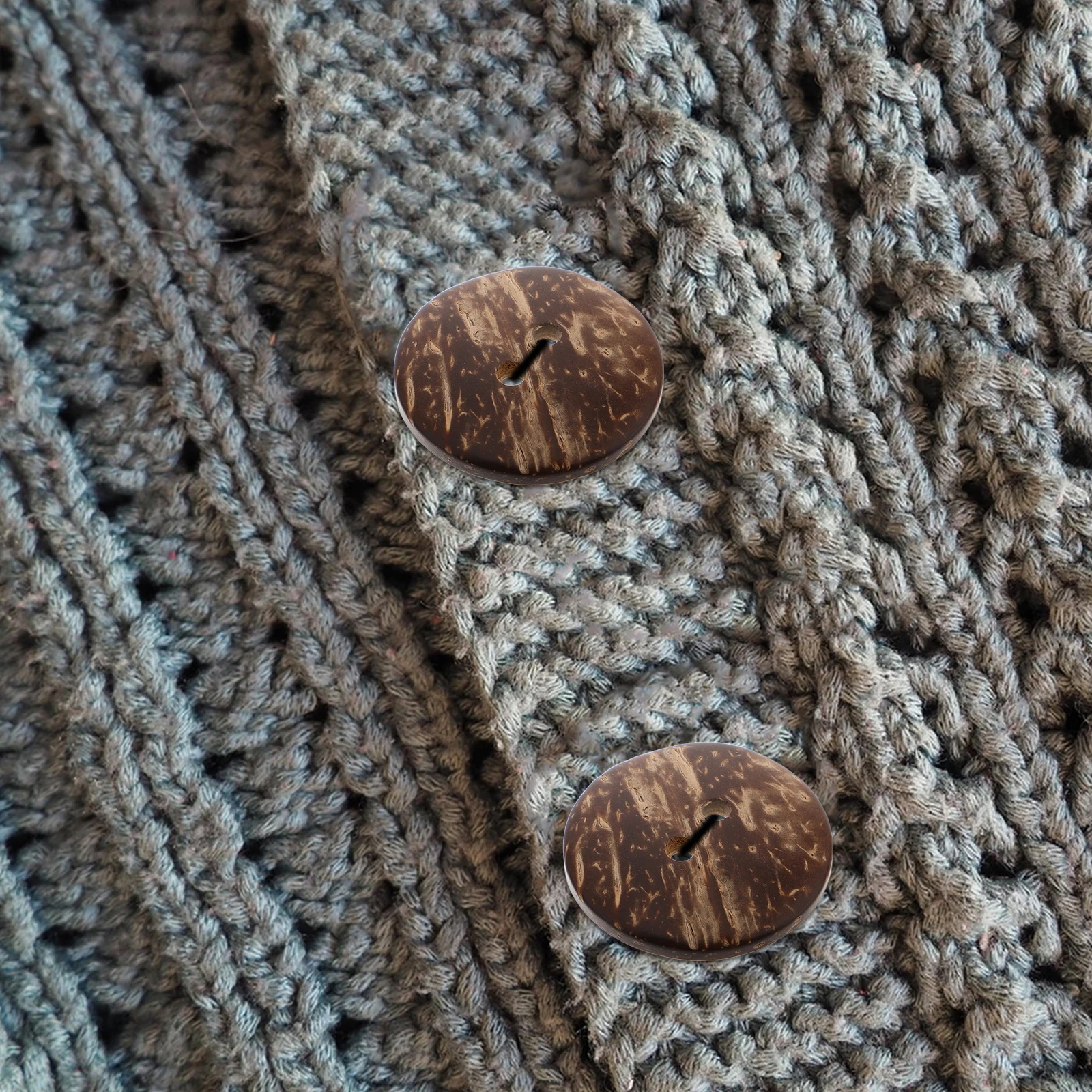 

20Pcs Natural Coconut Shell Buttons Two-Hole Round Flat Eco-Friendly Sewing Buttons for Coats Sweaters Shirts Jackets DIY Crafts