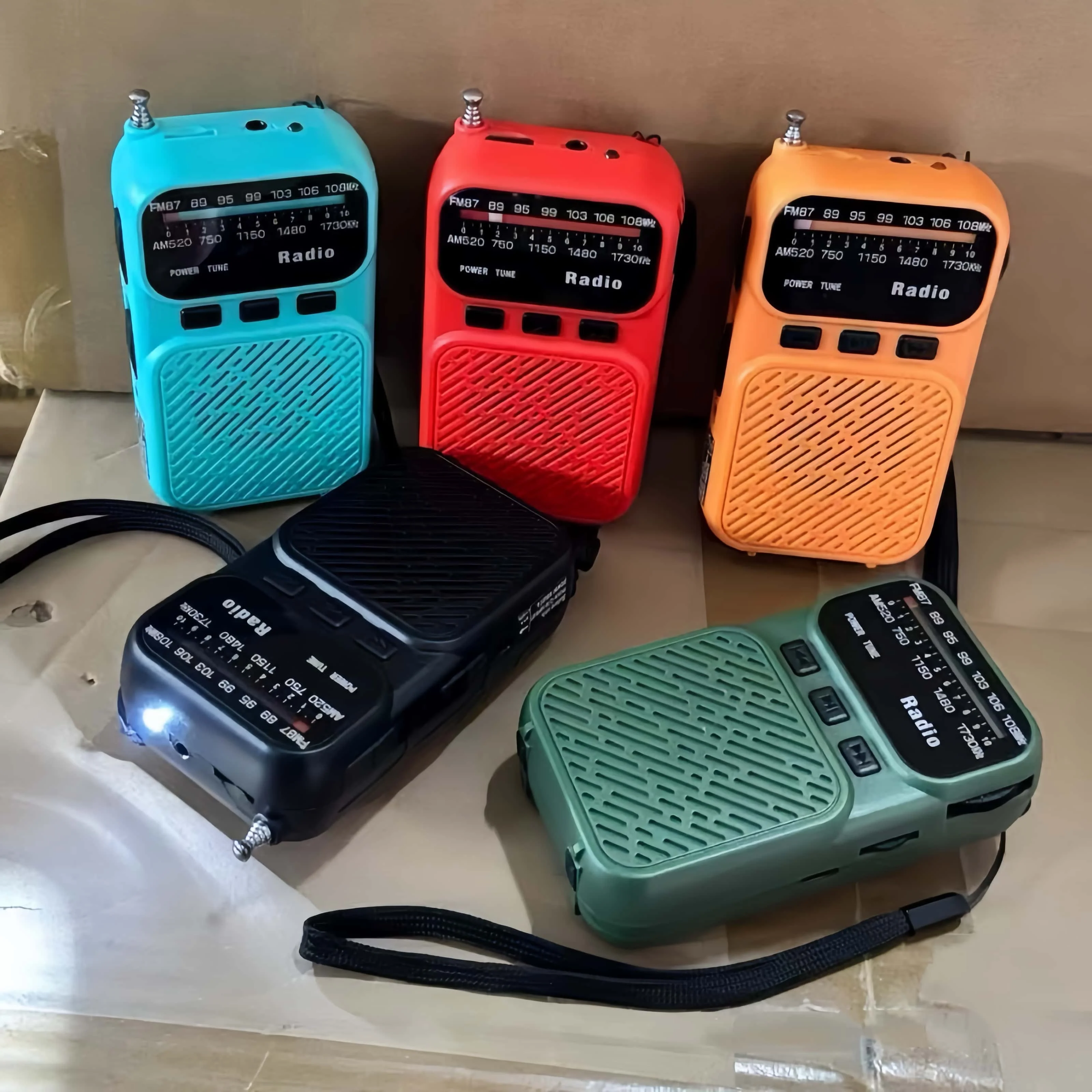 

Мини FM/AM радио портативный приемник портативный TF-карта музыкальный плеер с разъемом 3,5 мм высокочувствительный фонарик Bluetooth динамик