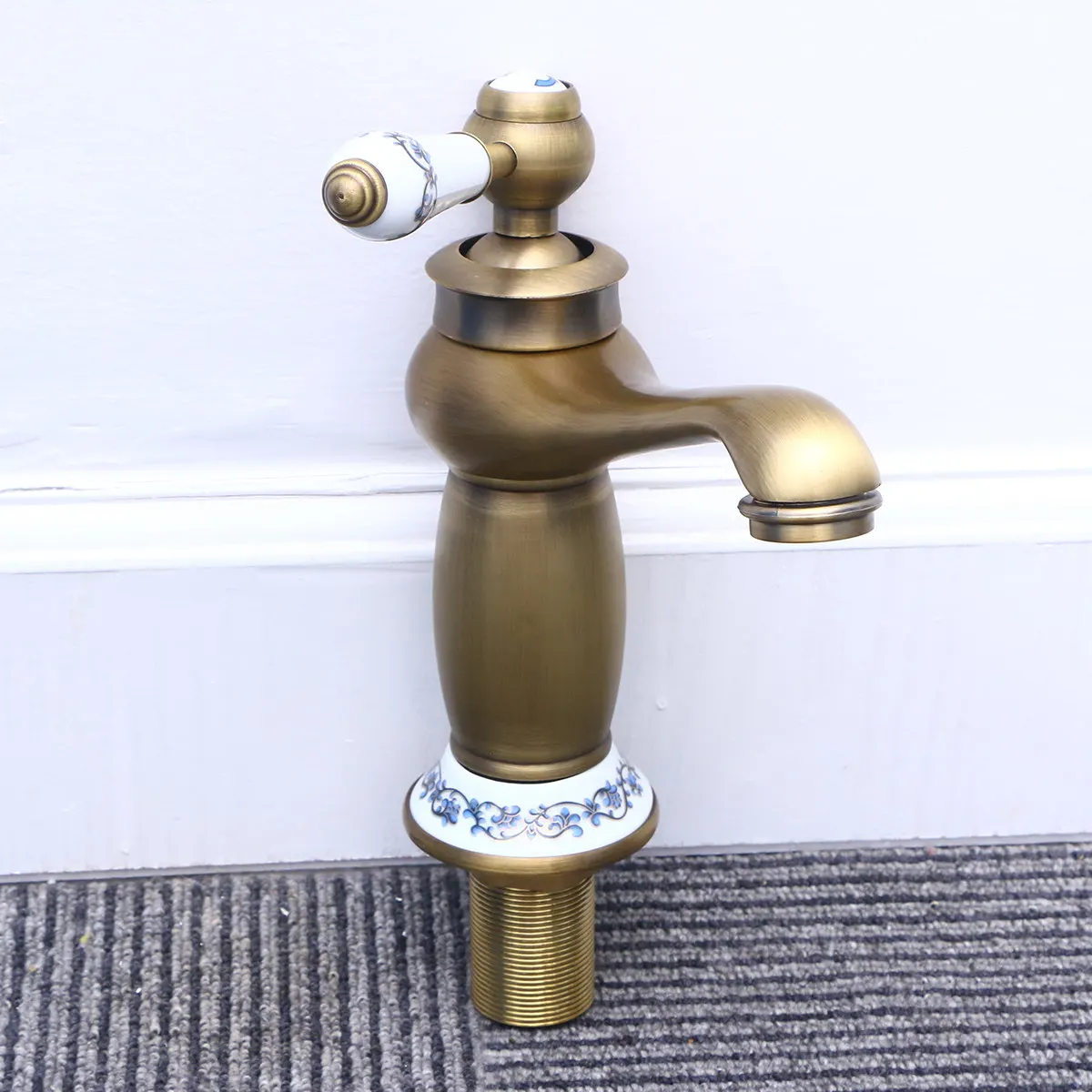 Vintage Copper Basin Faucet 1 Hole Sink Taps 5 5x17x19cm Full Copper Durable Practical Lead Free Ceramic Spool Good Sealing Easy