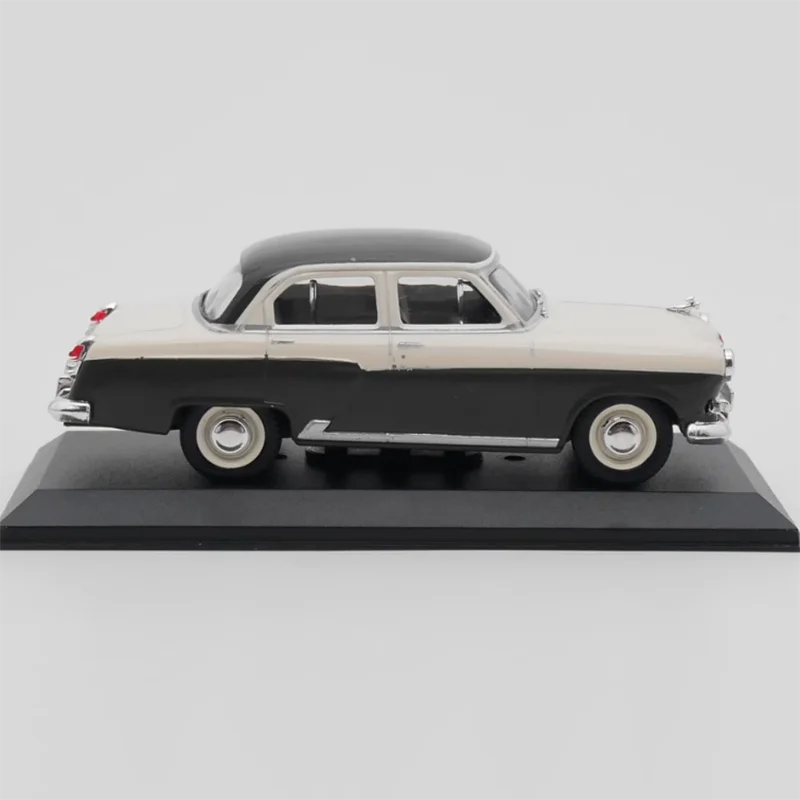 Diecast 1:43 Scale IXO Gaz M-21 Volga Car Model Alloy Toy Car Finished Simulation Collection Decoration Gift Toys Display