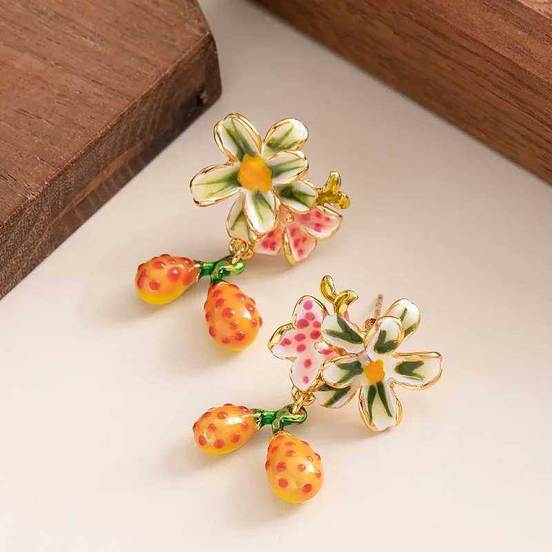 أقراط زهور العنب العصير للنساء للحفلات 2026 تصميم عصري على شكل زهرة المينا هدية صيفية مصنوعة يدويًا مجوهرات عصرية #1