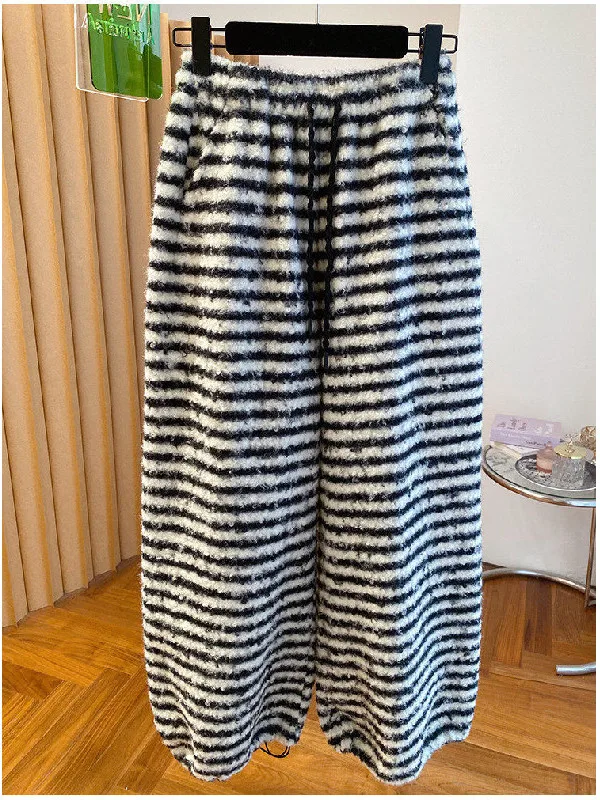 

plus Size Women's Thickened Warm Casual Pants Autumn Winter Slimming Trousers High Waist Straight Leg Stripe Patterned Long P...