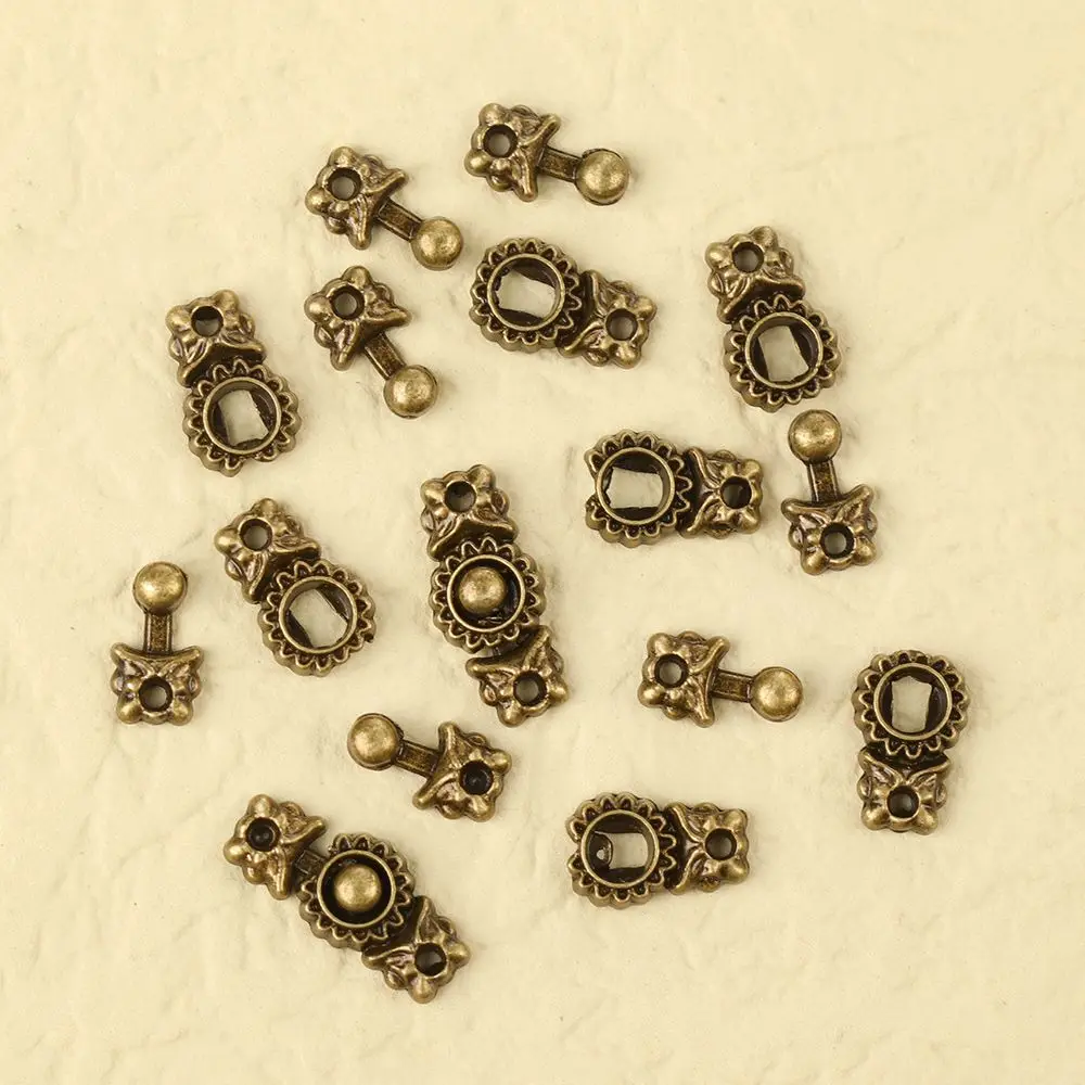 DIY  Clothes Mini Ultra-small Dolls Sewing Accessories Metal Belt Buckle  Bags Clothes Shoes Buckles DIY Dress Decor