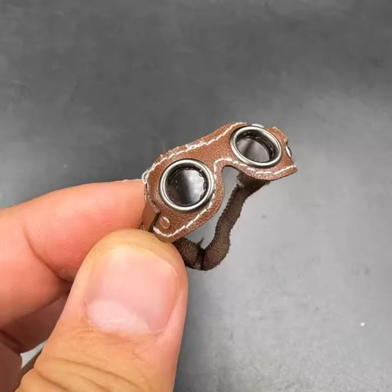 

1942 DID 80185 1/6 Scale Soldier Accessory Glasses Model Wind Mirror for 12'' Action Figures Body Dolls Decor