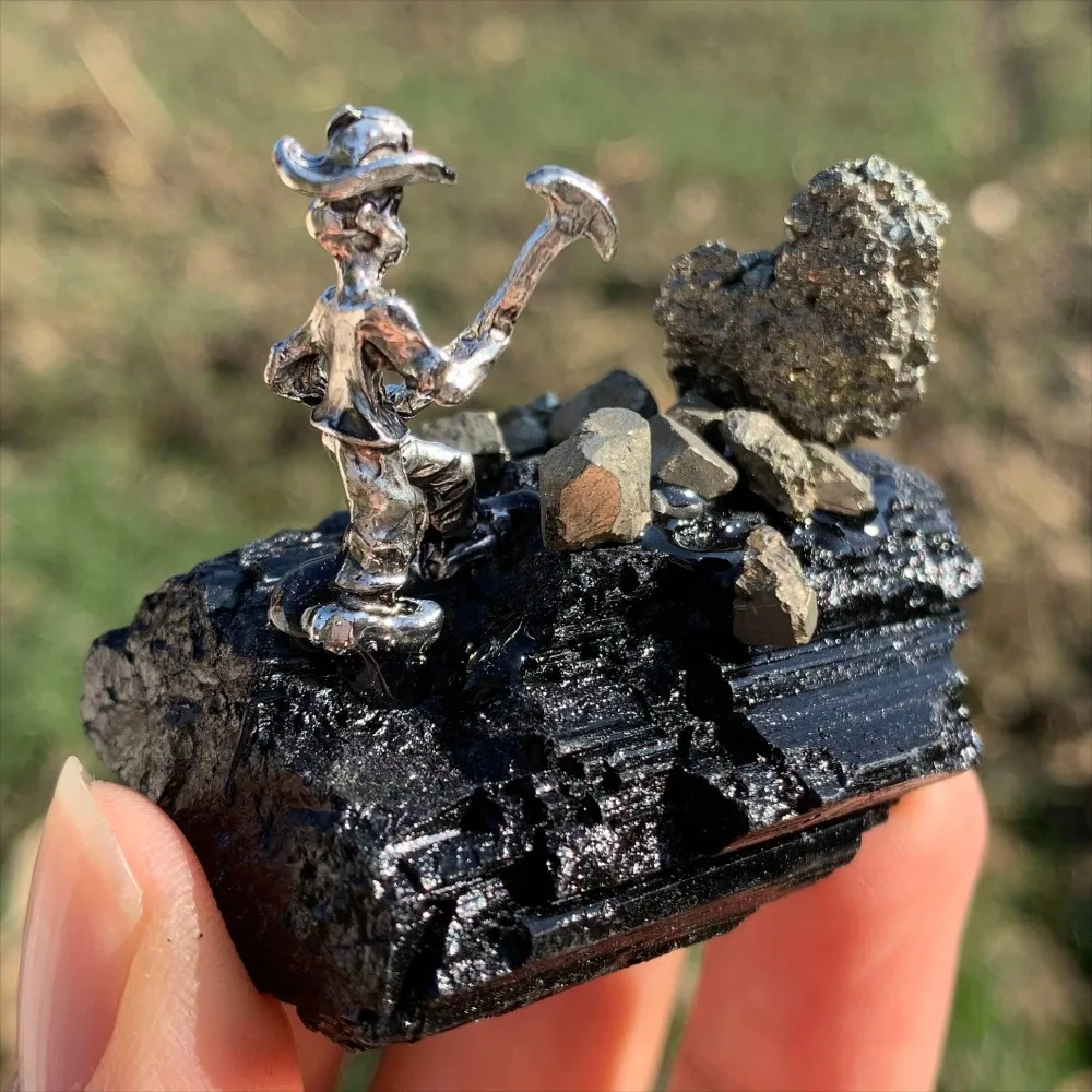 Statue de mineur en pierre naturelle faite à la main, avec pierre brute de Pyrite, Figurine de mineur, minéral à collectionner pour décoration de maison/bureau, 1 pièce
