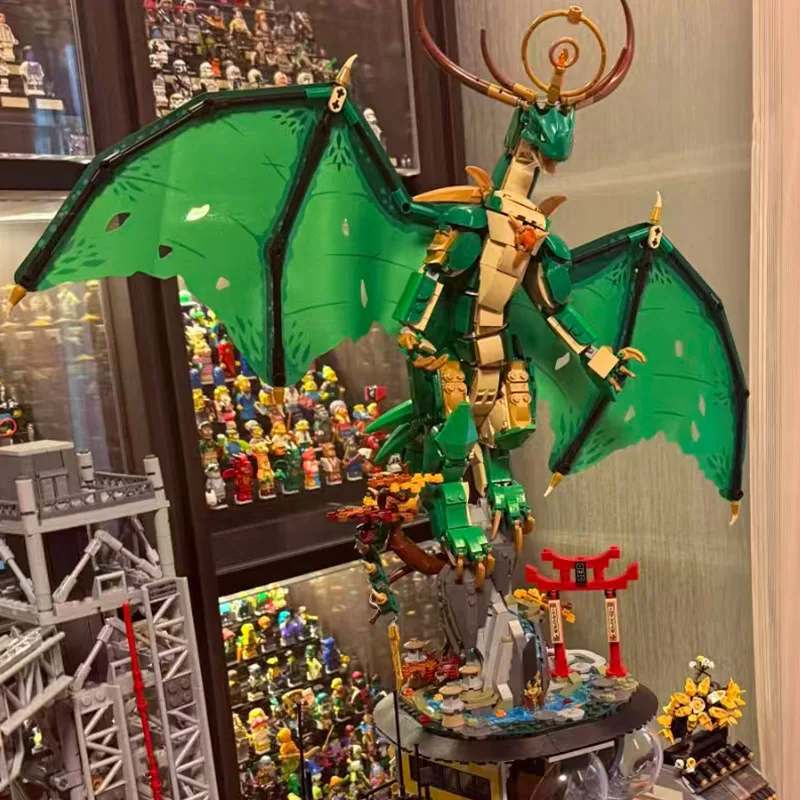 2025 BARU MOC 1650PCS Blok Bangunan Naga Penjaga Hijau Mainan Rakitan Hadiah Dekorasi Ulang Tahun Natal