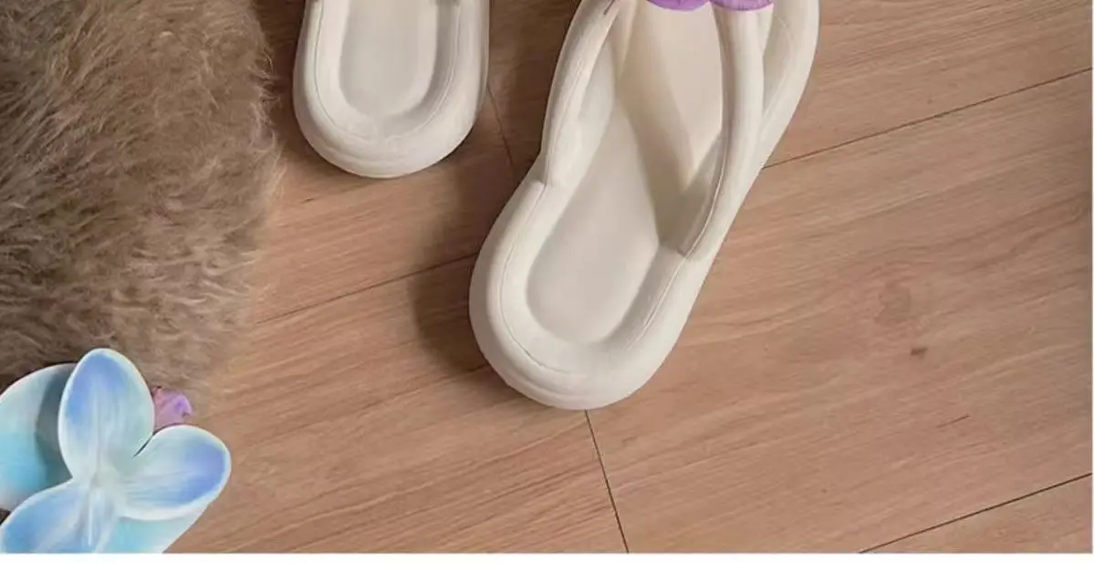 2026 Süße Sommer-Schmetterlingsorchideen-Slipper Elegante Damen-Sandalen für den Strand Rutschfeste Urlaubs-Damenschuhe Strand-Flip-Flops – Detail 13